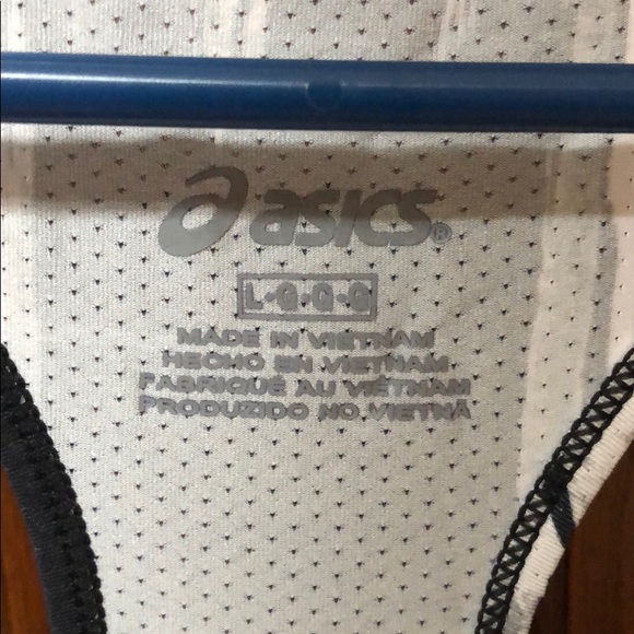 ASICS workout tank! - Picture 4 of 4